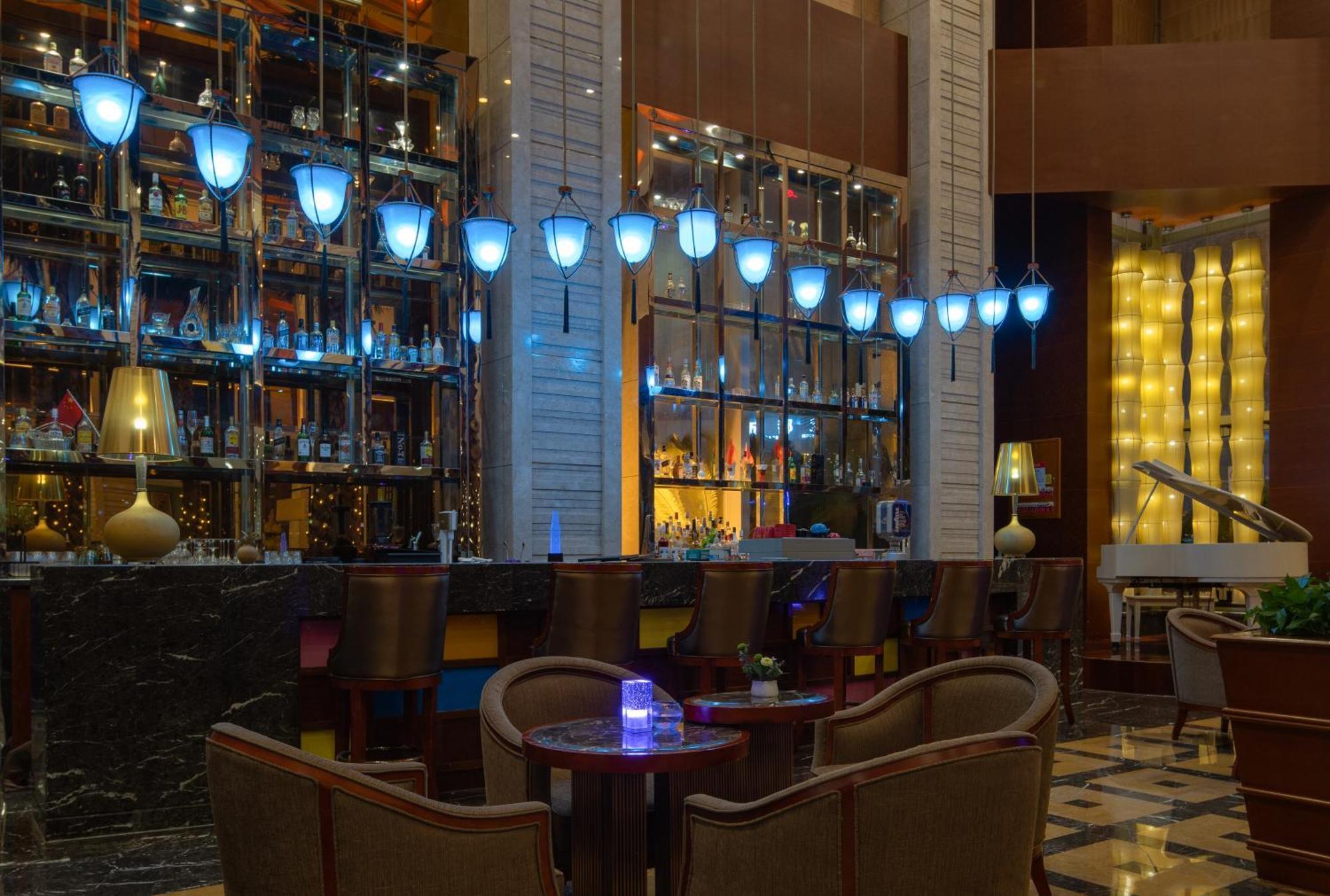 Chengdu Tianfu Sunshine Hotel Exterior photo