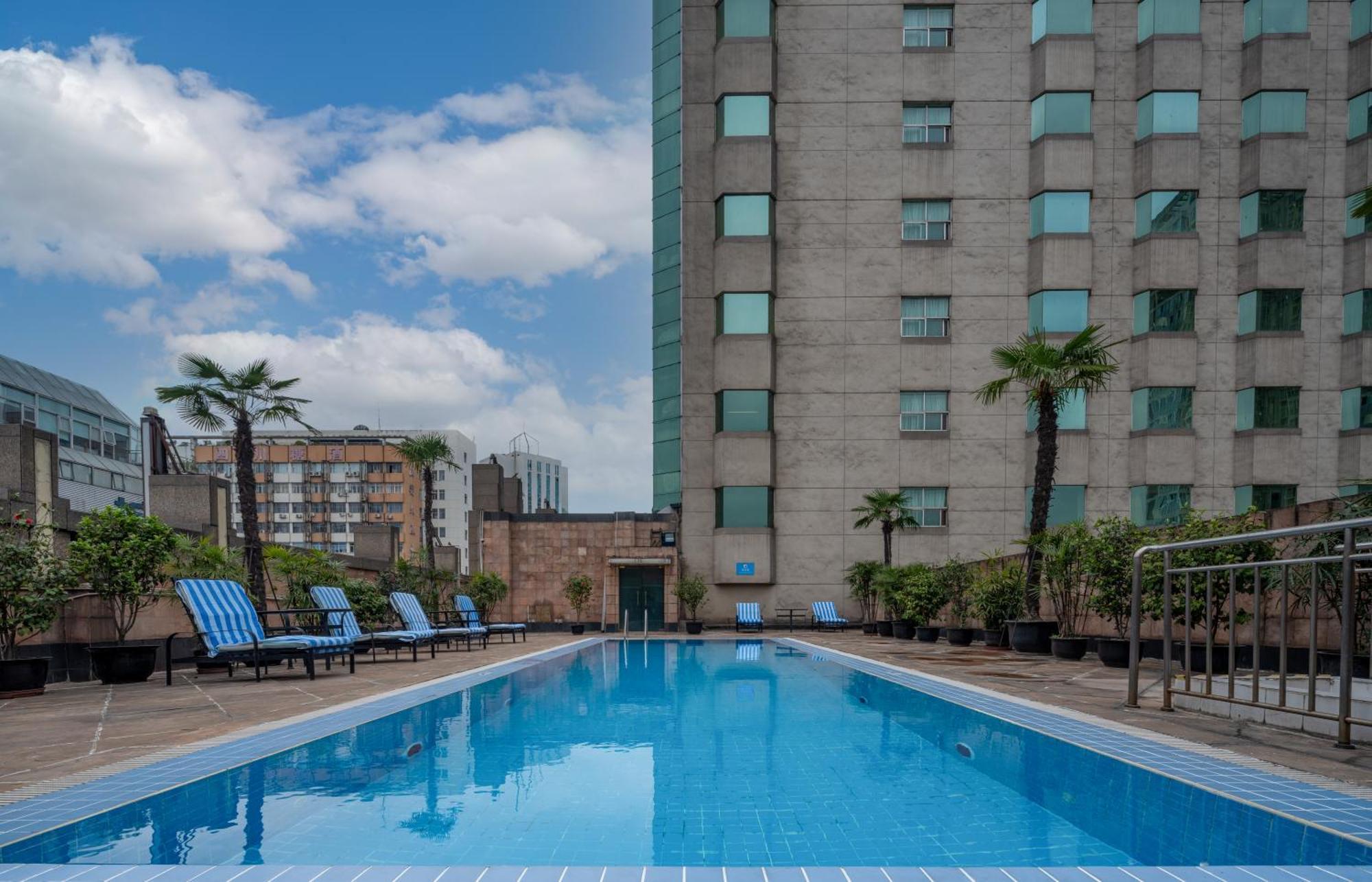Chengdu Tianfu Sunshine Hotel Exterior photo